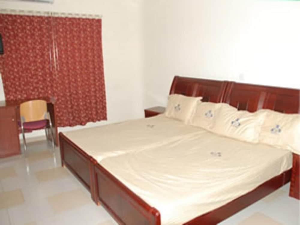 oscarpak royal hotel