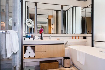 Crowne Plaza Shenzhen Nanshan, An Ihg Hotel,Shenzhen>>Nanshan,3 star