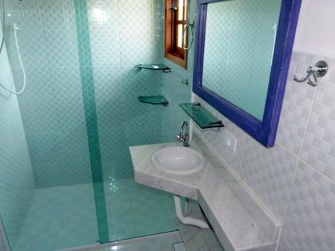 velinn pousada iguana azul