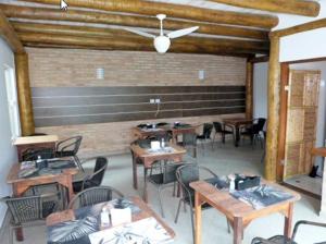 velinn pousada iguana azul