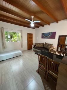 velinn pousada iguana azul