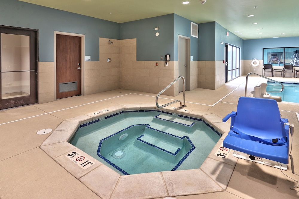 holiday inn express and suites albuquerque east an ihg hotel