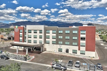 holiday inn express and suites albuquerque east an ihg hotel