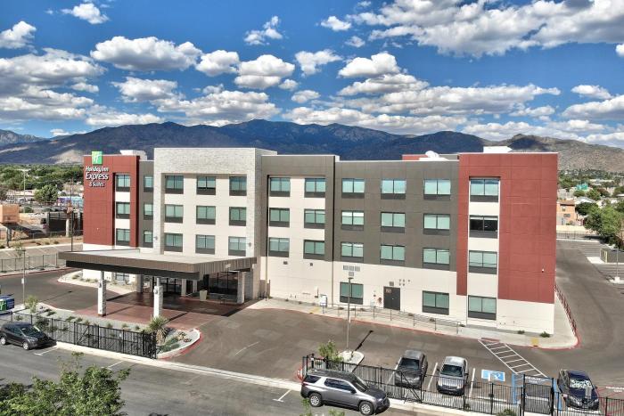 holiday inn express and suites albuquerque east an ihg hotel