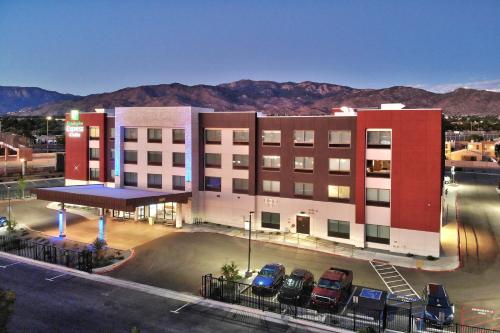 holiday inn express and suites albuquerque east an ihg hotel