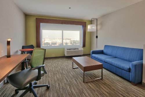 holiday inn express and suites albuquerque east an ihg hotel