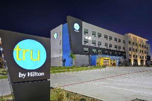 tru by hilton fort worth fossil creek