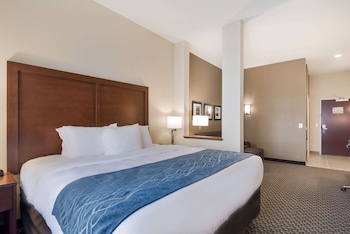 comfort inn and suites