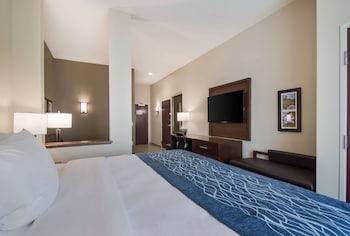 comfort inn and suites