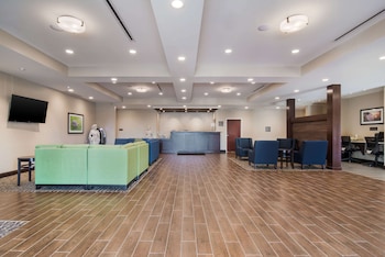 comfort inn and suites