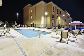 comfort inn and suites