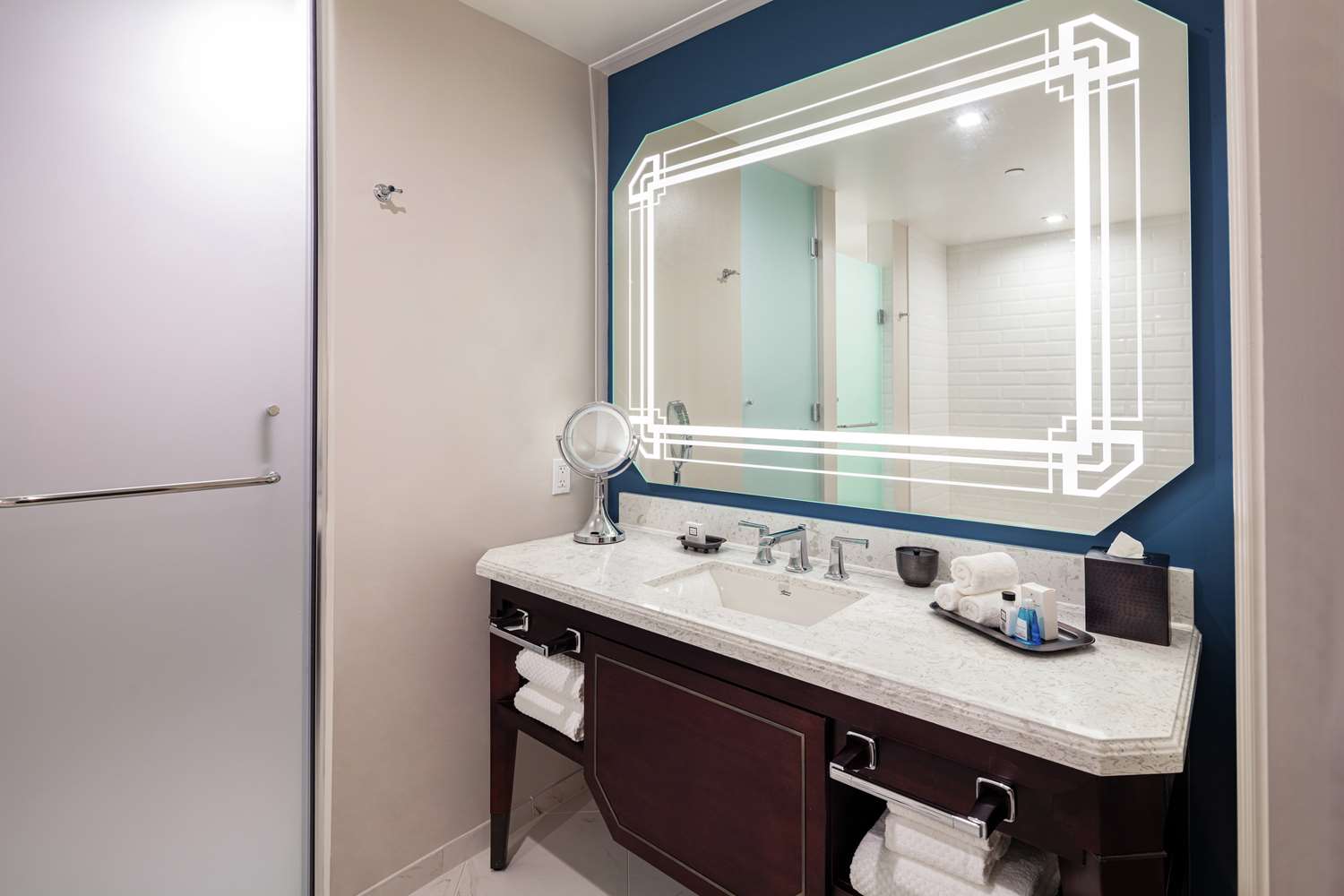 the higgins hotel new orleans curio collection by hilton