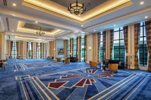 the higgins hotel new orleans curio collection by hilton