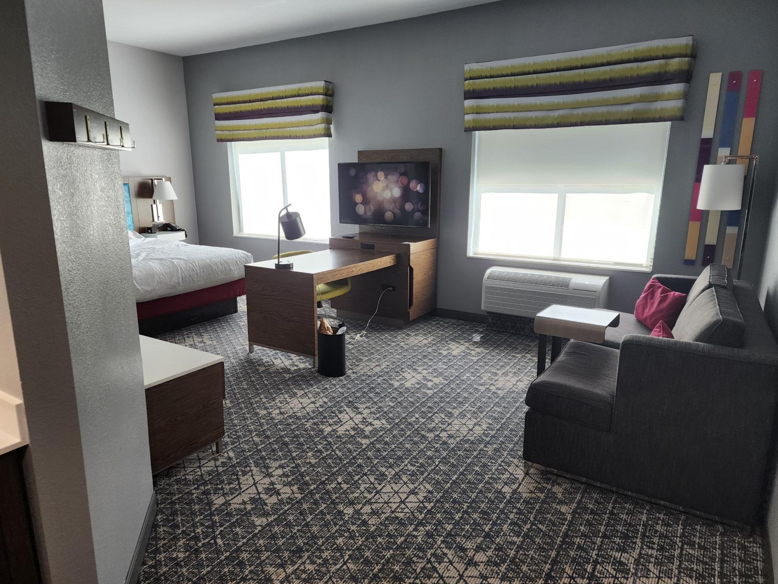 hampton inn and suites pittsburgh new stanton