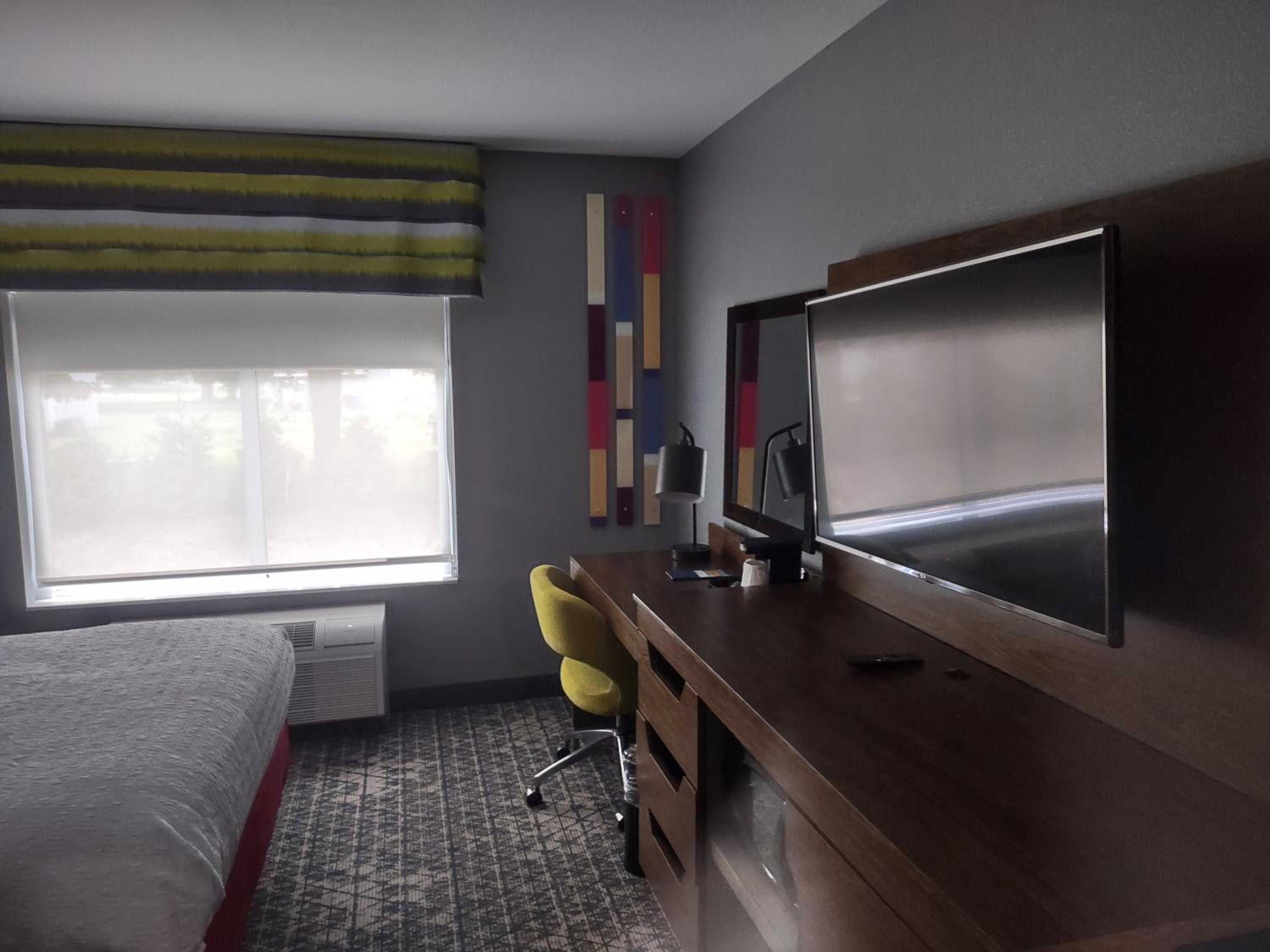 hampton inn and suites pittsburgh new stanton