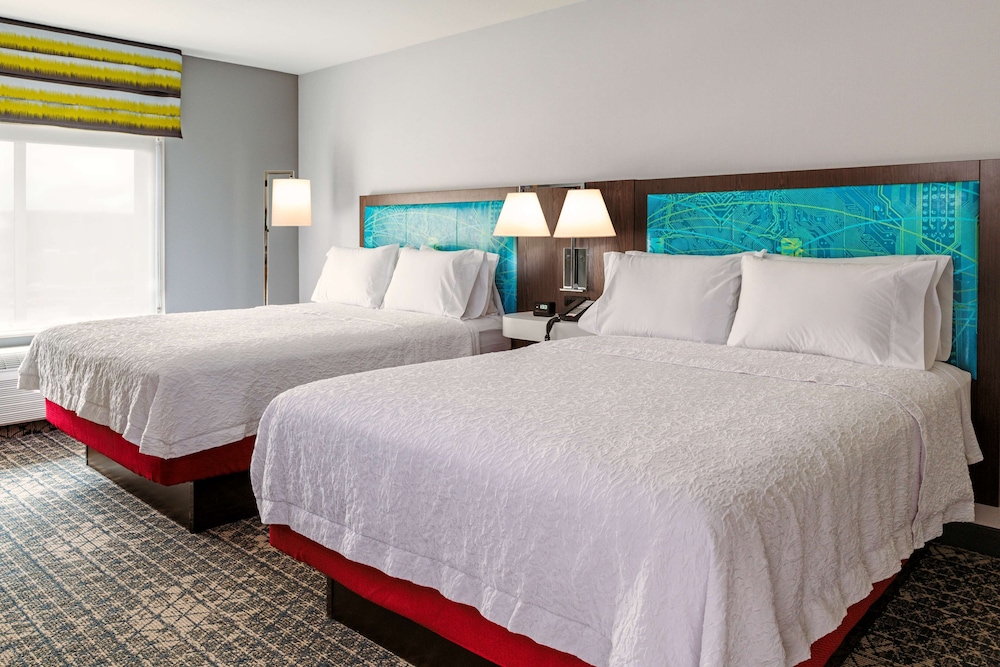 hampton inn and suites pittsburgh new stanton