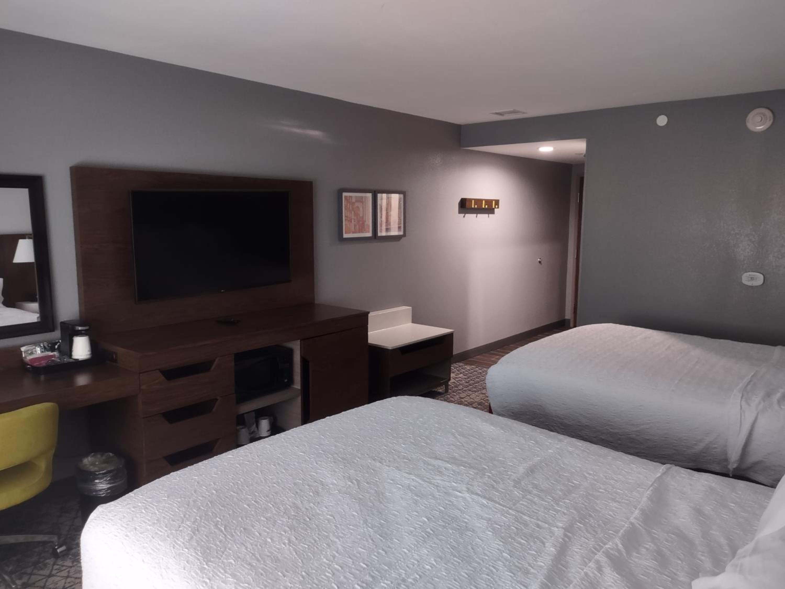 hampton inn and suites pittsburgh new stanton