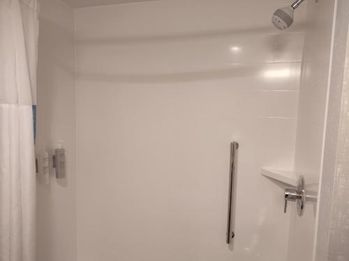 hampton inn and suites pittsburgh new stanton