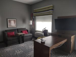 hampton inn and suites pittsburgh new stanton