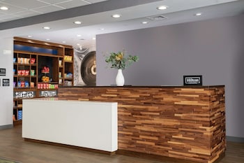hampton inn and suites pittsburgh new stanton