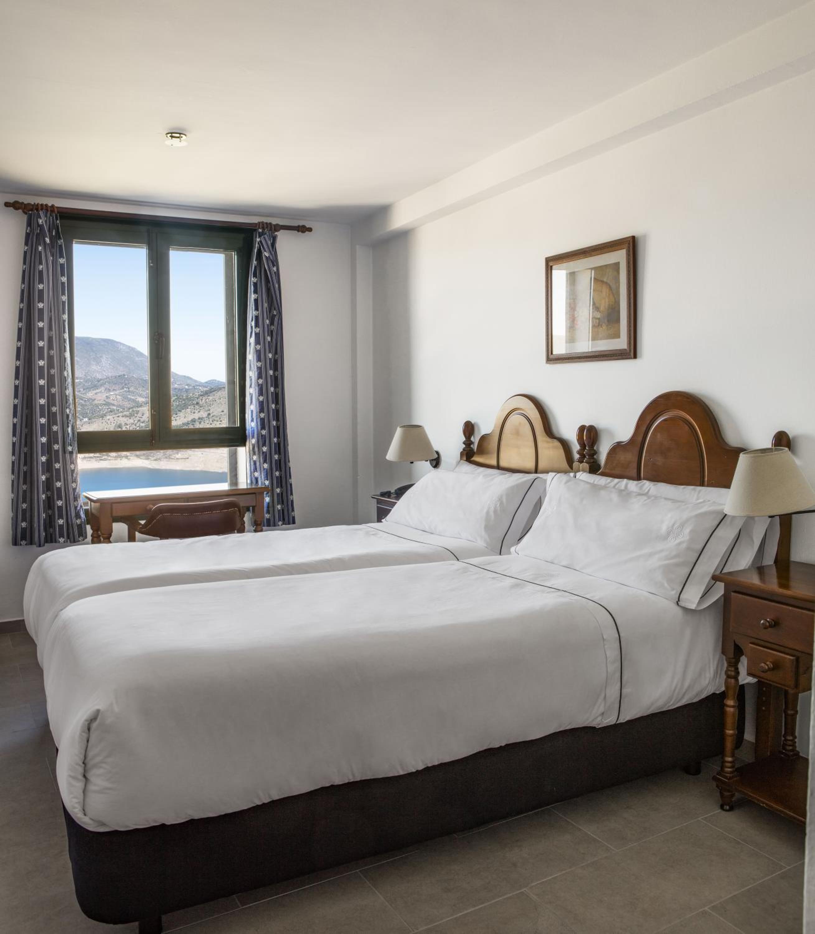 tugasa hotel arco de la villa
