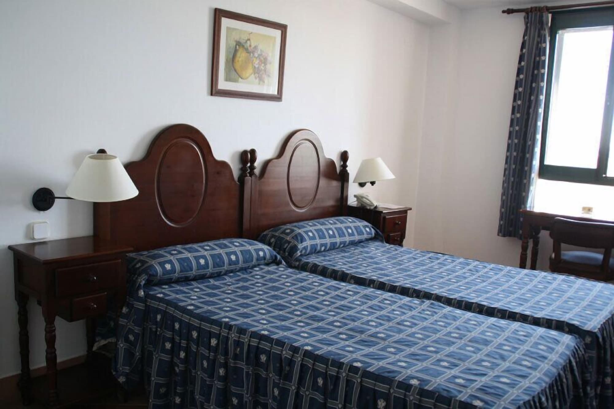 tugasa hotel arco de la villa