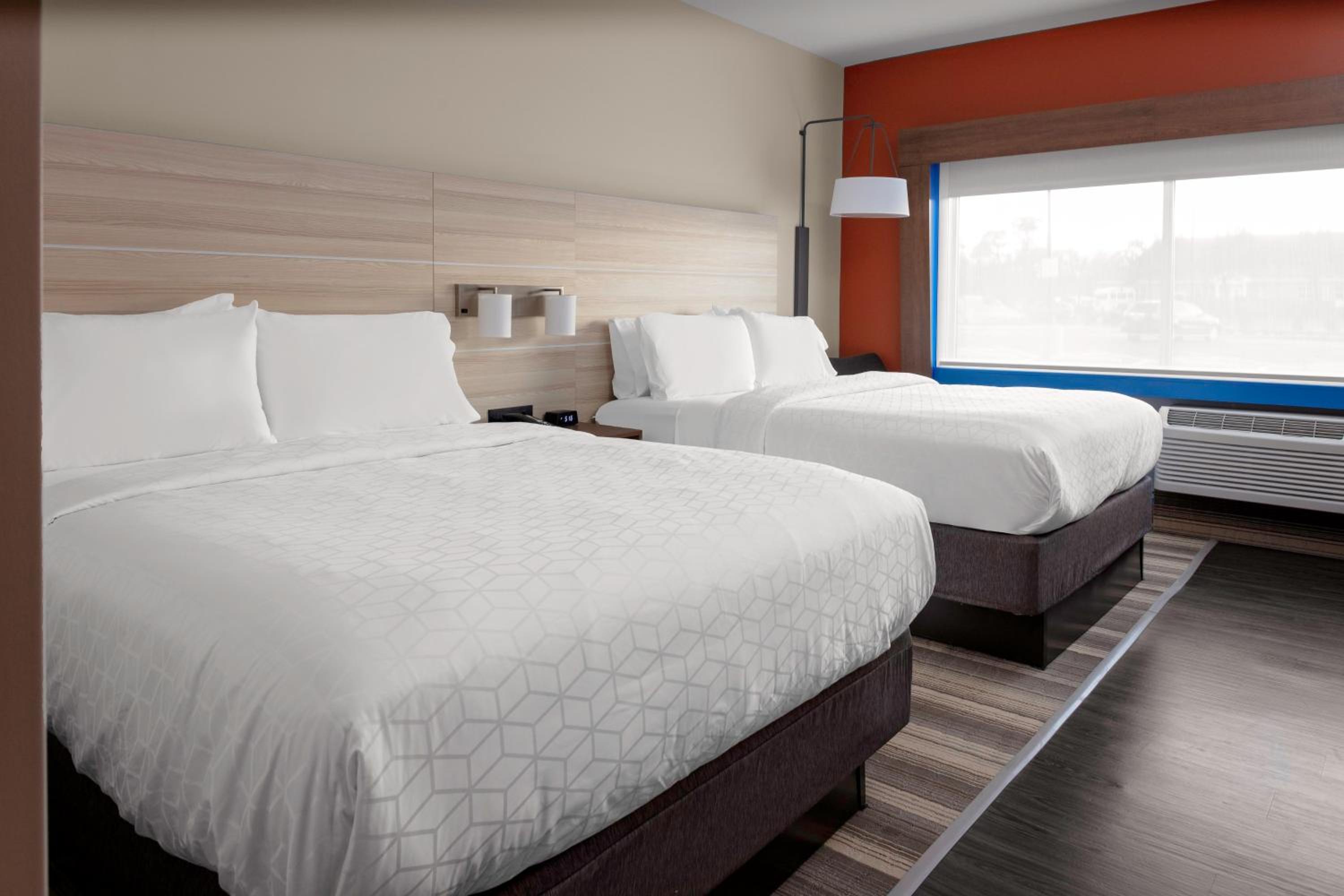 holiday inn exp and sts wilmington west medical park