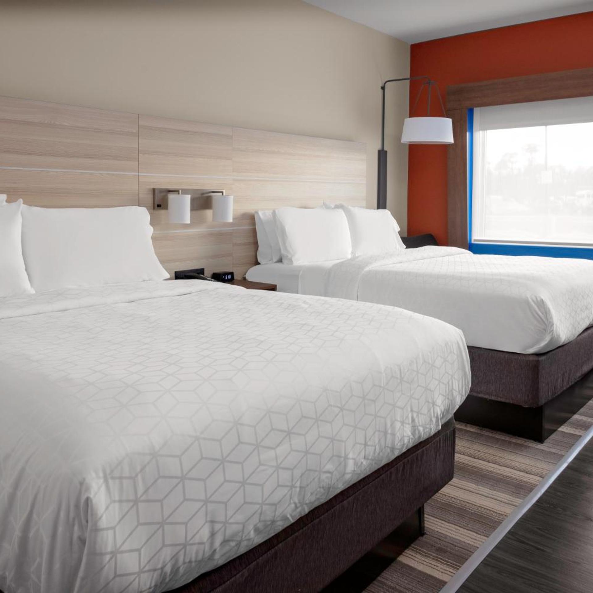 holiday inn exp and sts wilmington west medical park