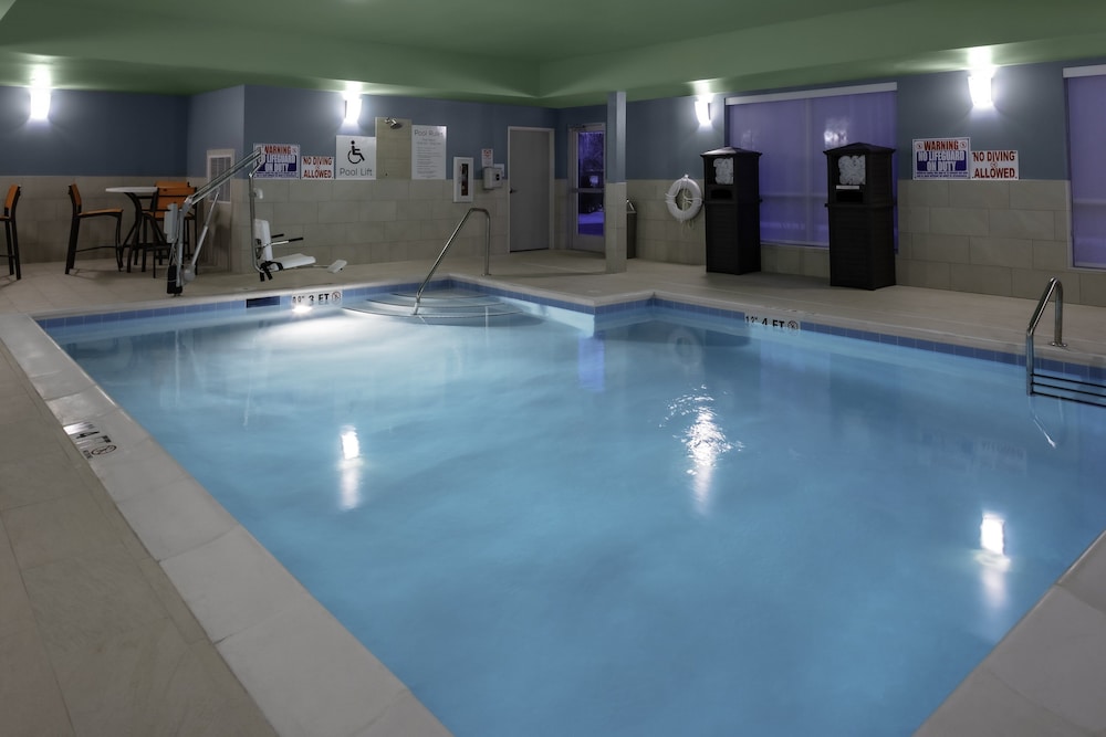 holiday inn exp and sts wilmington west medical park