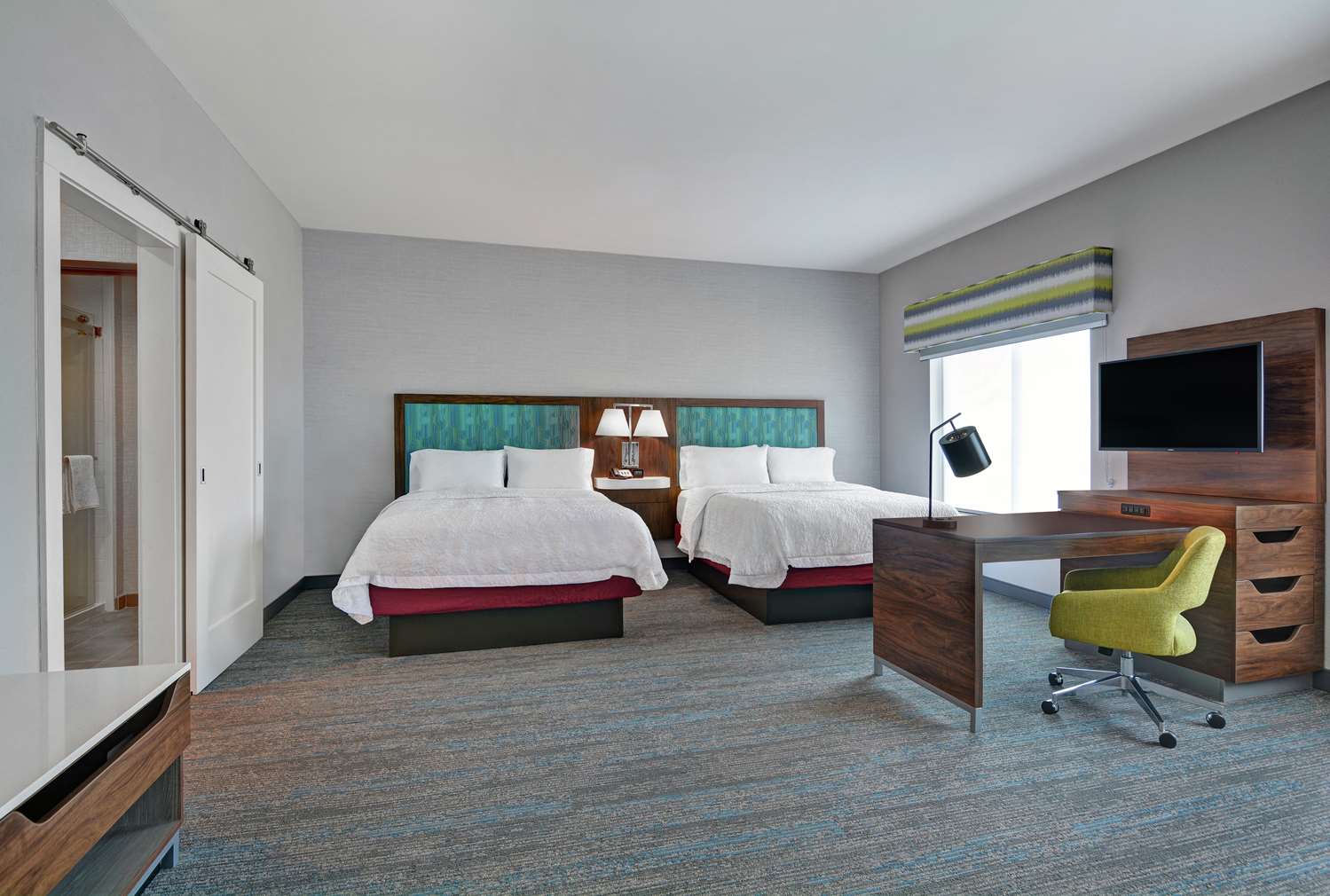 hampton inn and suites middleburg