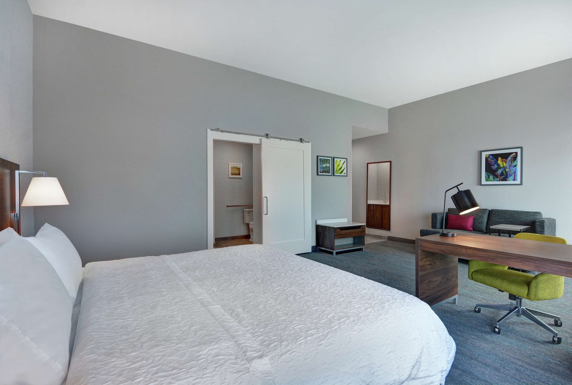 hampton inn and suites middleburg
