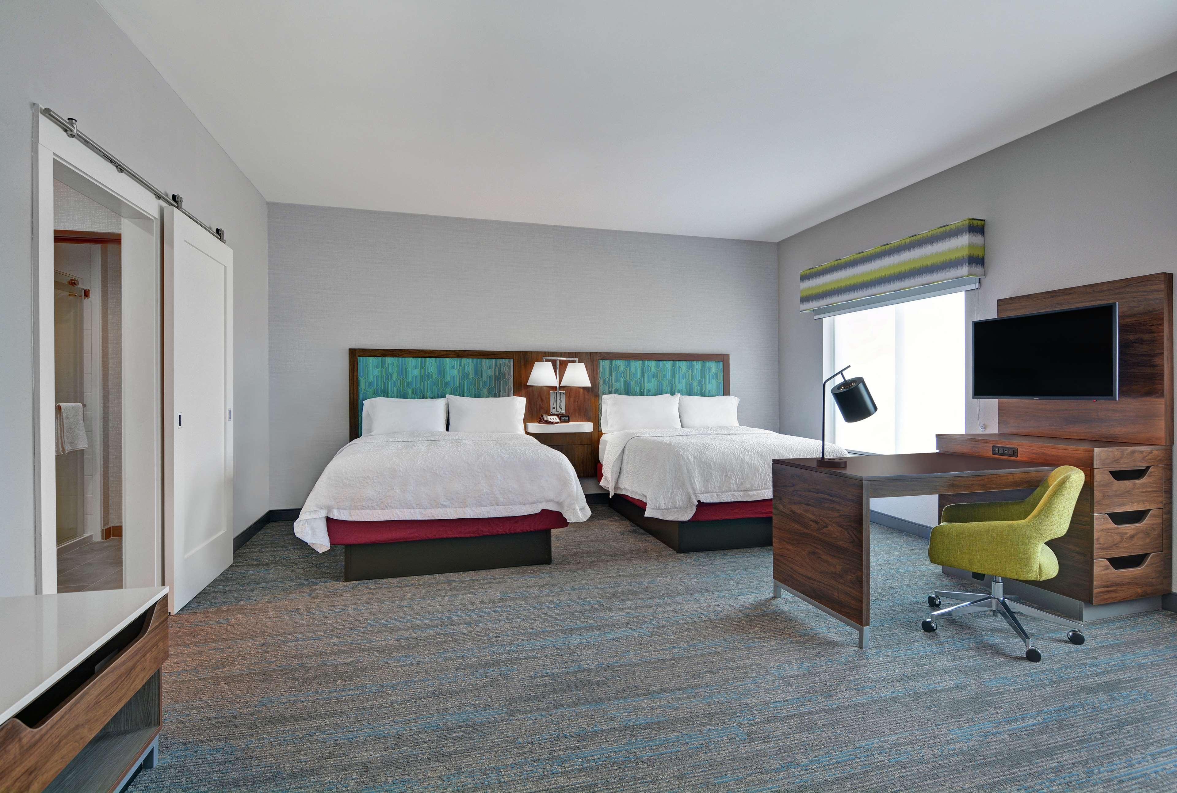 hampton inn and suites middleburg