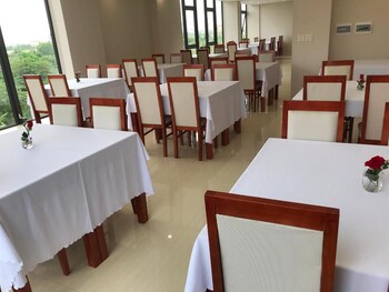 windy hotel quang binh