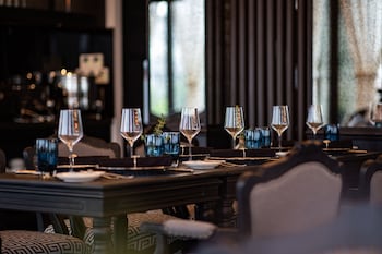 la sinfonia del rey hotel and spa