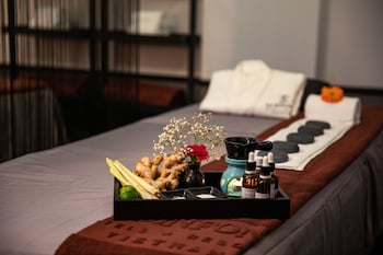 la sinfonia del rey hotel and spa