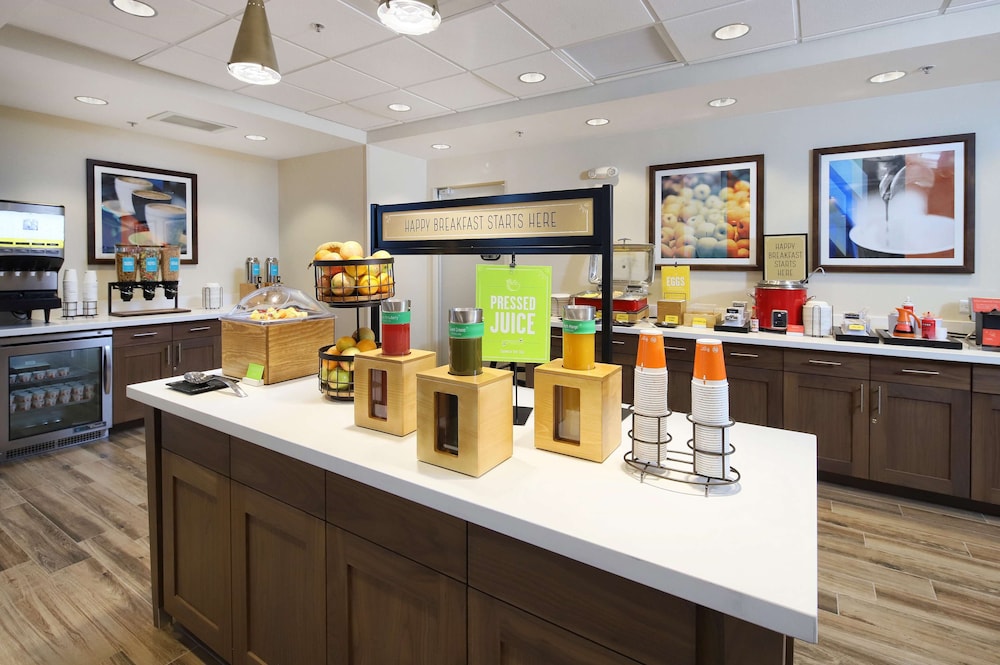 hampton inn and suites tucson tech park