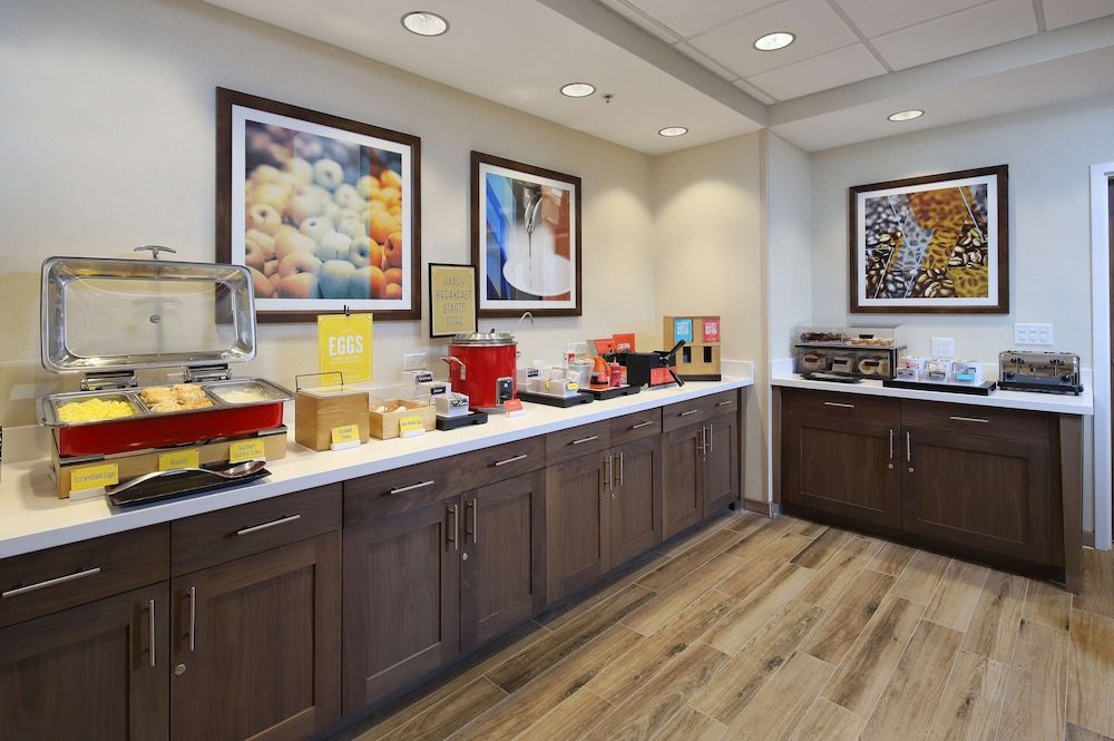 hampton inn and suites tucson tech park