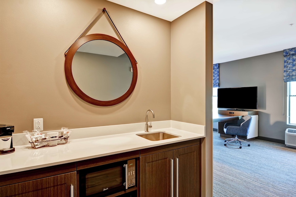 hampton inn and suites tucson tech park