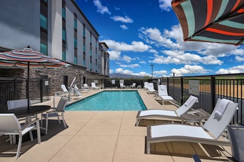 hampton inn and suites tucson tech park