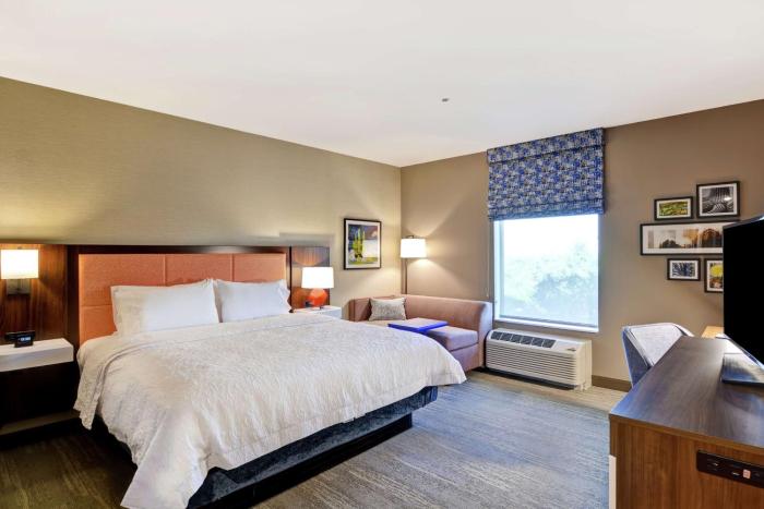hampton inn and suites tucson tech park