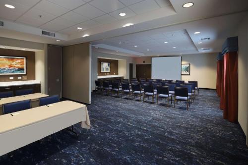 hampton inn and suites tucson tech park