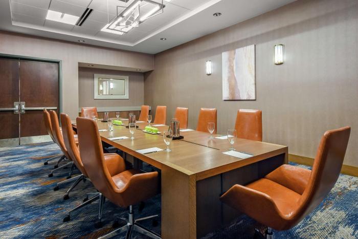 embassy suites by hilton jonesboro red wolf convention center