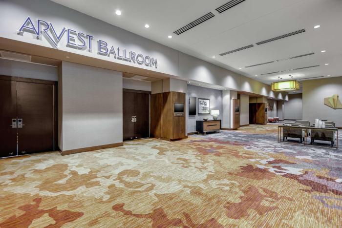 embassy suites by hilton jonesboro red wolf convention center