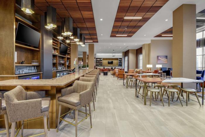 embassy suites by hilton jonesboro red wolf convention center