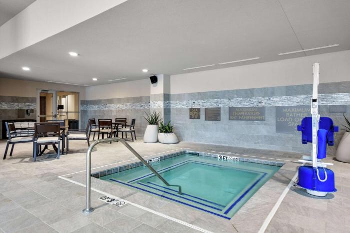 embassy suites by hilton jonesboro red wolf convention center