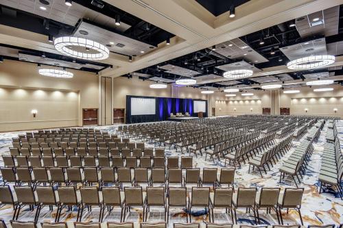 embassy suites by hilton jonesboro red wolf convention center