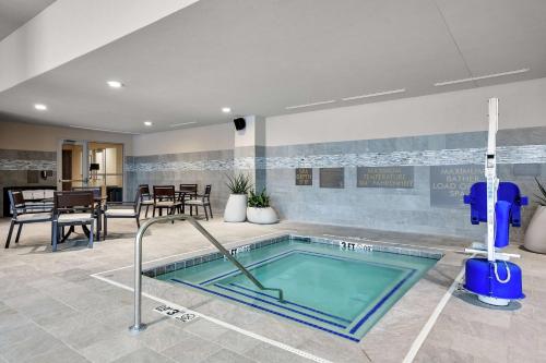 embassy suites by hilton jonesboro red wolf convention center