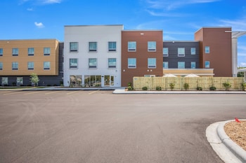 fairfield inn and suites by marriott whitewater