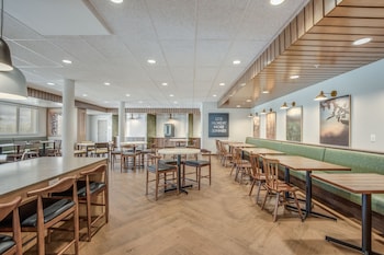 fairfield inn and suites by marriott whitewater