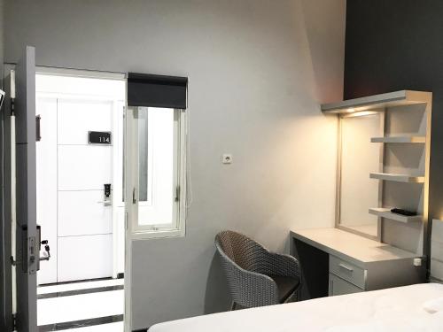 reddoorz plus near politeknik negeri malang